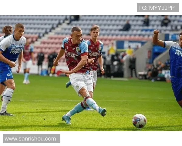 门兴逆袭登顶前五，霍芬海姆遭遇阻击败
