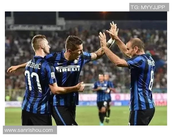 那不勒斯客场1-1战平蓝黑军团，携手国米继续领跑积分榜